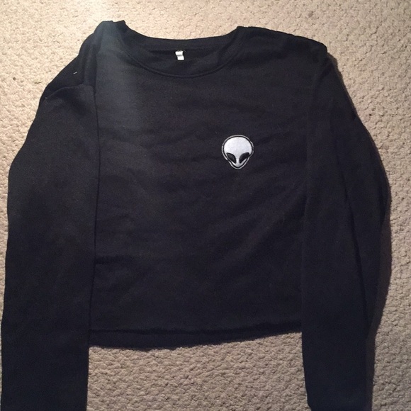 Tops - Black crop top Tops - Black crop top